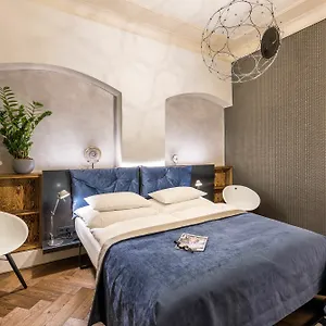 4* Lägenhetshotell Mooo By The Castle